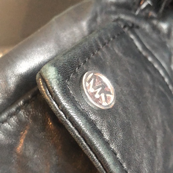 Michael Michael Kors Black Leather Faux-Fur-Collar Vest - Picture 3 of 6